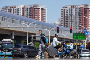 塔图姆：上赛季我们太急于打进总决赛了 本赛季我们尊重每场比赛